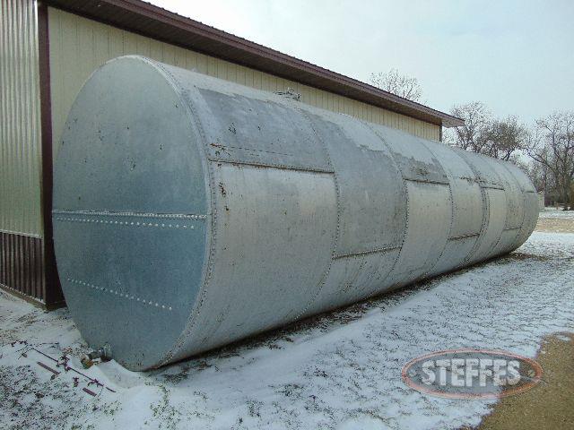 25,000 gal. steel tank, leaks_1.jpg